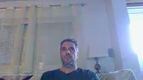 Snapshot of man211172 chatting on January 19, 2:59 pm man211172 online show from January 19, 2:59 pm