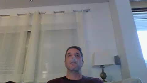 Snapshot of man211172 chatting on January 12, 2:52 pm man211172 online show from January 12, 2:52 pm