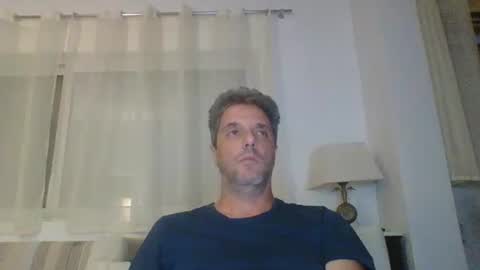 Snapshot of man211172 chatting on October 16, 5:01 pm man211172 online show from October 16, 5:01 pm