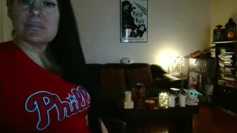 mandaloriangirlsfight online show from March 5, 7:34 pm