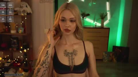 Amelie online show from April 16, 8:31 pm