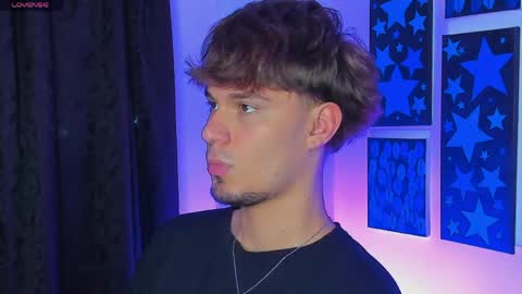  independent model online show from April 14, 3:21 am