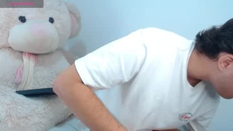 Manuel online show from May 9, 3:01 am