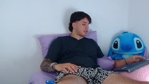Manuel online show from June 11, 2:22 am