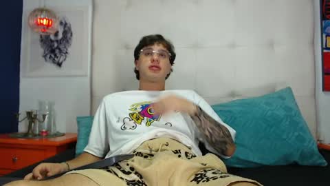 Manuel online show from March 29, 4:47 am