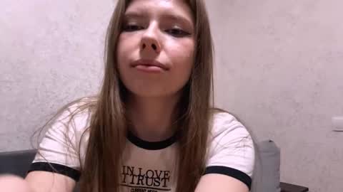 Alice online show from March 28, 5:03 pm