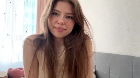 Alice online show from April 4, 11:39 am