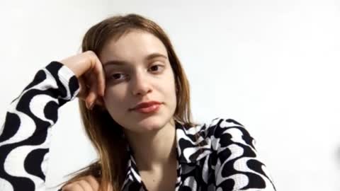 marcelabodi online show from December 18, 4:24 pm