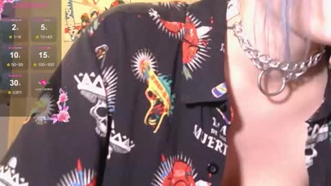 marci_n online show from October 25, 10:21 pm