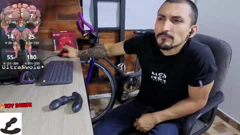 Marck  Independent model  online show from March 9, 3:00 am