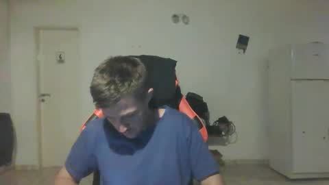 A online show from October 15, 6:27 am