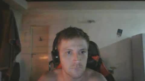 A online show from March 22, 7:01 am