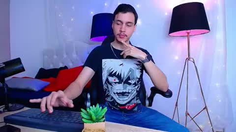 Marcus Hanks online show from December 18, 1:17 pm