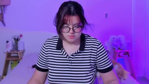 danna online show from March 3, 1:23 pm