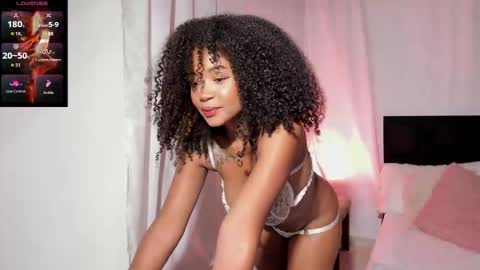 V A N E S S A  online show from November 15, 6:15 am