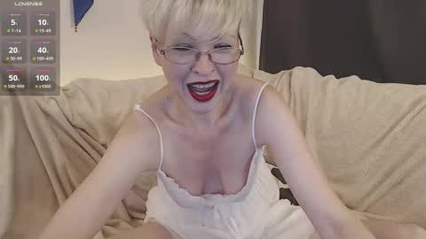 Mari online show from September 15, 10:39 am