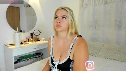 Snapshot of mariadanielasanchez chatting on September 27, 1:03 am mariadanielasanchez online show from September 27, 1:03 am