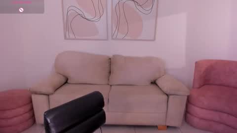 MARIA HERRERA  online show from September 18, 10:25 pm