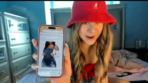 Pinkkitty online show from April 1, 8:50 pm