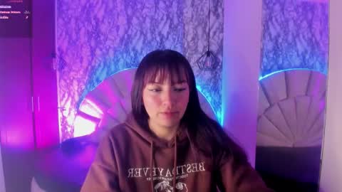   online show from November 9, 12:19 pm