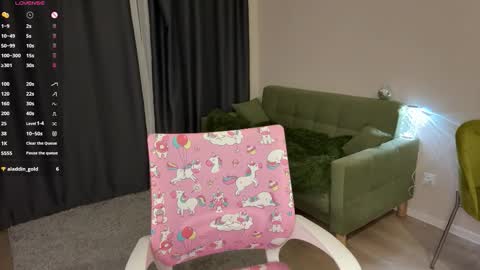 Lily online show from February 28, 4:55 pm