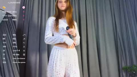 My name is Molly this is my first day online show from December 17, 4:03 pm