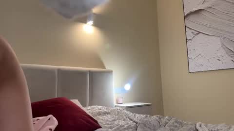 mariameella online show from November 30, 3:30 pm