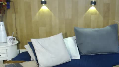 Mariana Angel online show from January 17, 6:28 pm