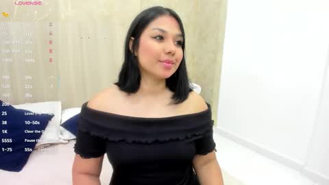 Mariana Allen online show from March 24, 1:33 am