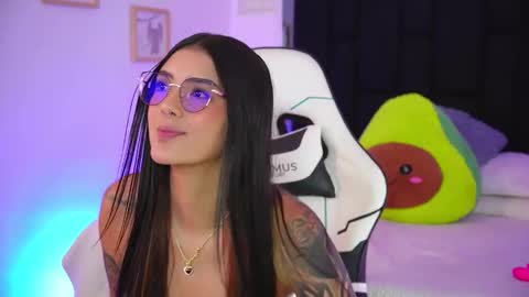 Mariana  online show from March 30, 7:03 pm