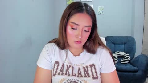 Snapshot of mariana_owen chatting on October 8, 9:10 pm    online show from October 8, 9:10 pm