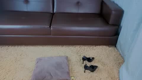 Mariana  online show from February 15, 7:51 am