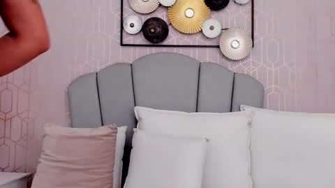 Mariana online show from March 1, 7:37 pm