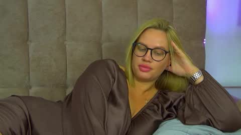 Maria online show from November 7, 8:06 am