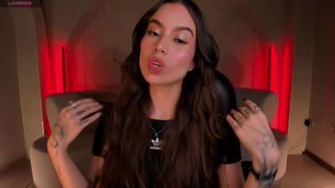 Marianne  online show from December 15, 9:44 pm