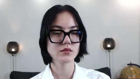 Marie Fitch online show from November 20, 4:00 am