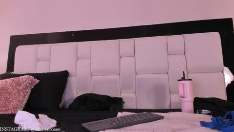 Mary online show from November 23, 3:26 am