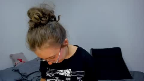 Mariee online show from April 17, 9:06 pm