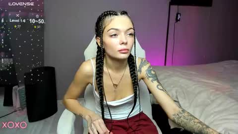 Snapshot of mariella__adams chatting on October 28, 10:38 am Maria  online show from October 28, 10:38 am