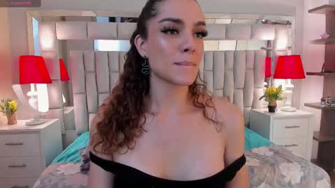 mariiahneedles online show from October 9, 2:06 am