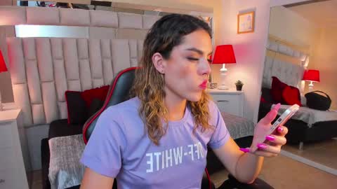 mariiahneedles online show from February 11, 9:14 pm