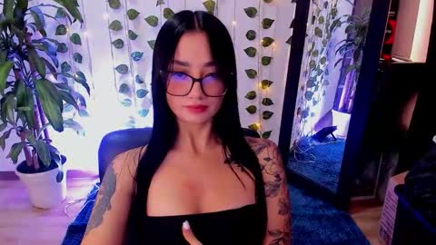 Maryyy online show from December 17, 4:47 pm