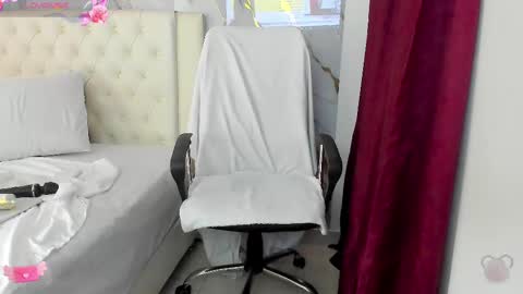 Marilyn online show from February 25, 1:52 am