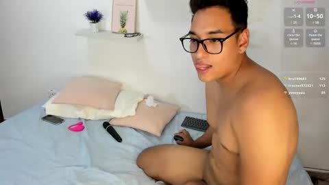 Snapshot of marilyn_mike chatting on January 22, 3:52 am Marilyn and Mike online show from January 22, 3:52 am