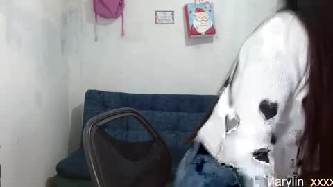  Marilyn  online show from April 18, 8:53 pm