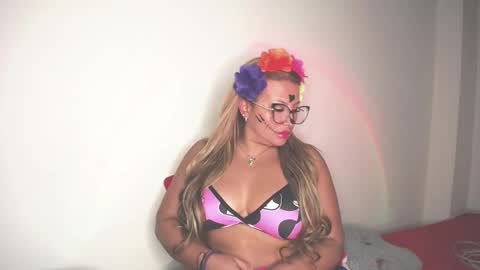 Marilyn Leon online show from November 1, 1:06 am