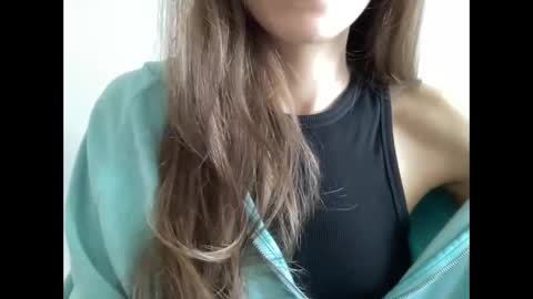 Snapshot of marinalovenow chatting on March 7, 9:40 am Marina online show from March 7, 9:40 am