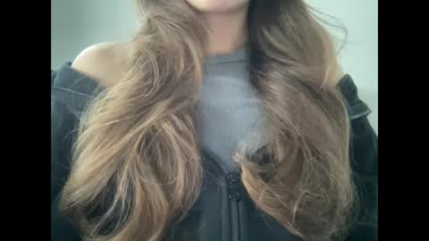 Snapshot of marinalovenow chatting on October 27, 7:41 am Marina online show from October 27, 7:41 am