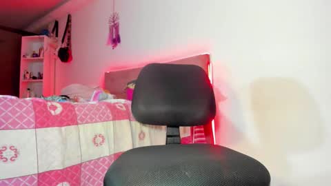 Nathaly online show from February 19, 10:31 pm