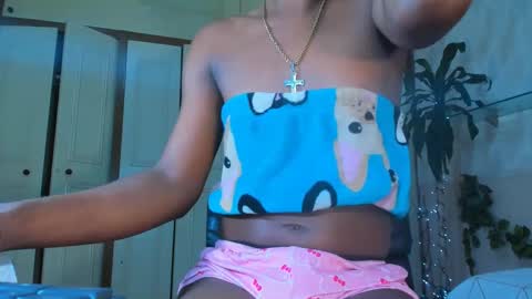 Snapshot of mariposahorny chatting on February 19, 8:10 pm Nathaly online show from February 19, 8:10 pm